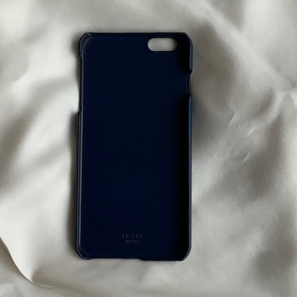 PRADA phone case - Picture 3 of 11